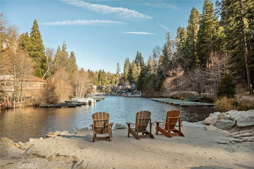 Photo of 27500 St Hwy 189, Lake Arrowhead, CA 92352 (MLS # IG26008131)