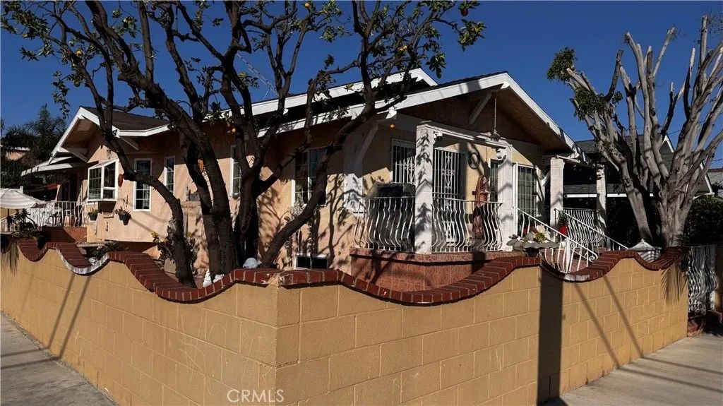 Photo of 203 N Mesa St, San Pedro, CA 90731 (MLS # PW26020524)