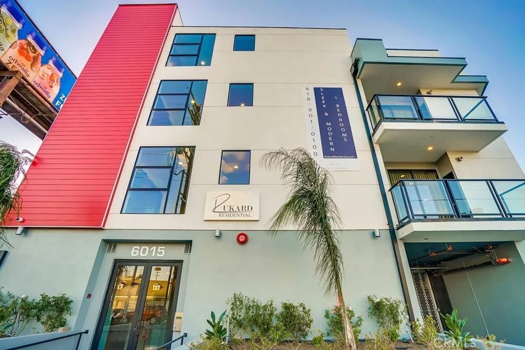 Photo of 6015 Woodman Avenue #206, Van Nuys, CA 91401 (MLS # SR26076660)