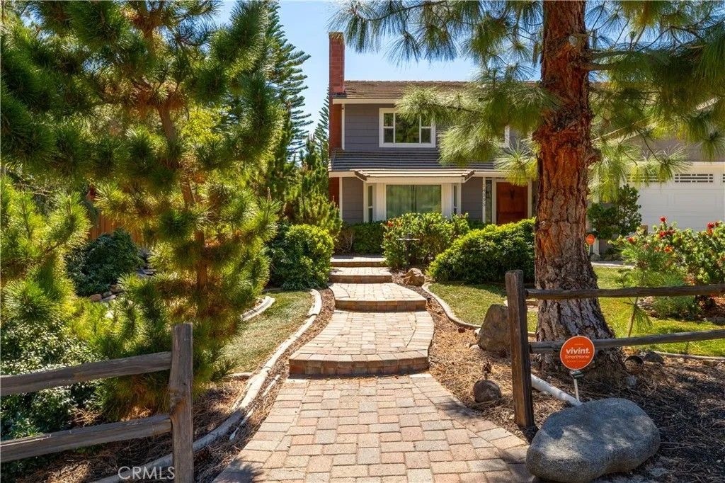 Photo of 14395 Amorose St, Lake Elsinore, CA 92530 (MLS # IV26055214)