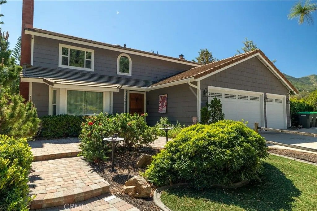 Photo of 14395 Amorose St, Lake Elsinore, CA 92530 (MLS # IV26055214)