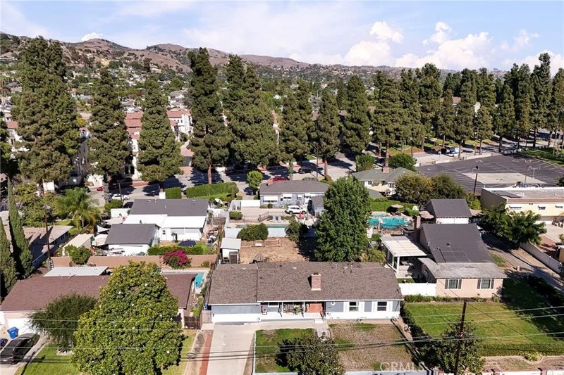 5808 Magnolia Avenue