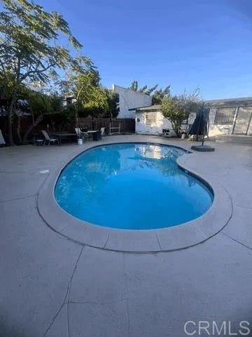 1045 N Escondido Boulevard