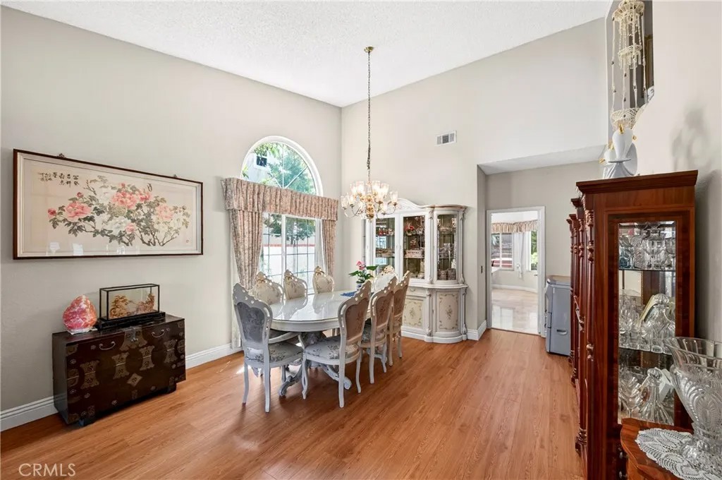 1135 Summitridge Drive