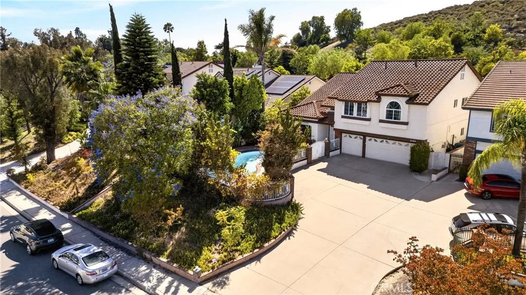 1135 Summitridge Drive