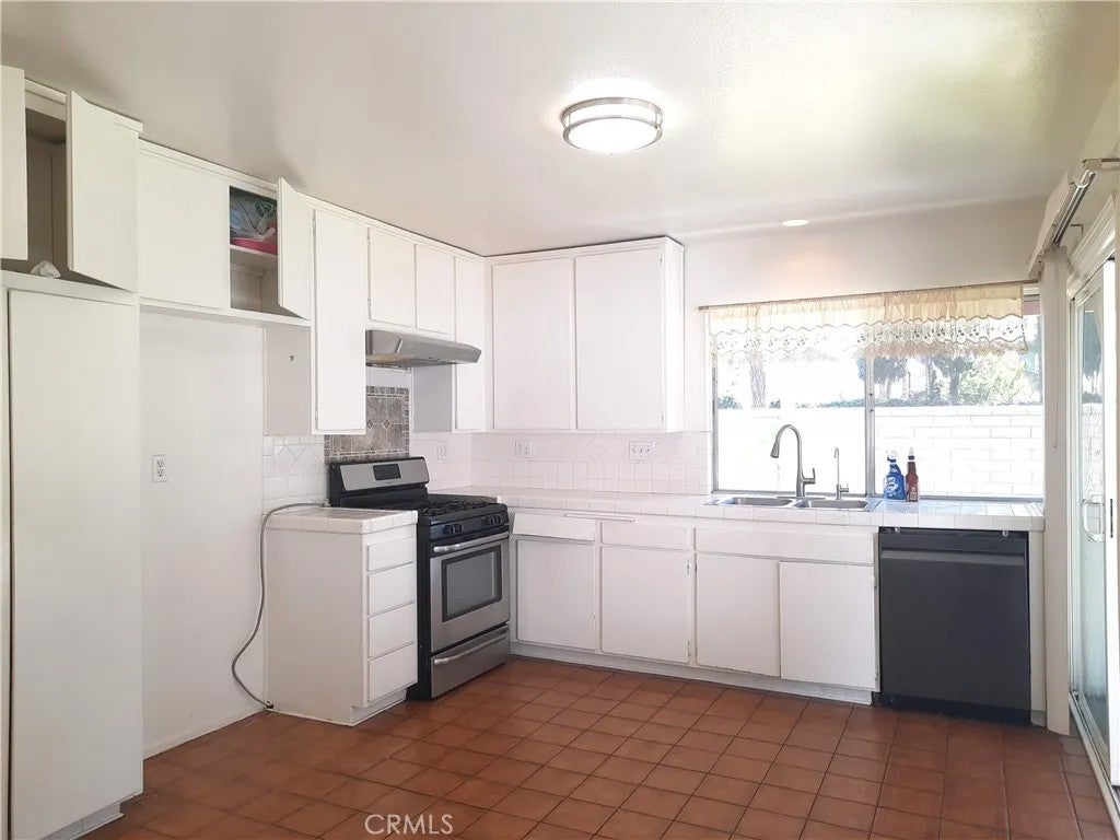 18118 Antonio Avenue