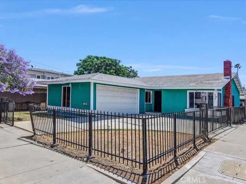 Photo of 595 W 13th St, San Pedro, CA 90731 (MLS # PW26095454)