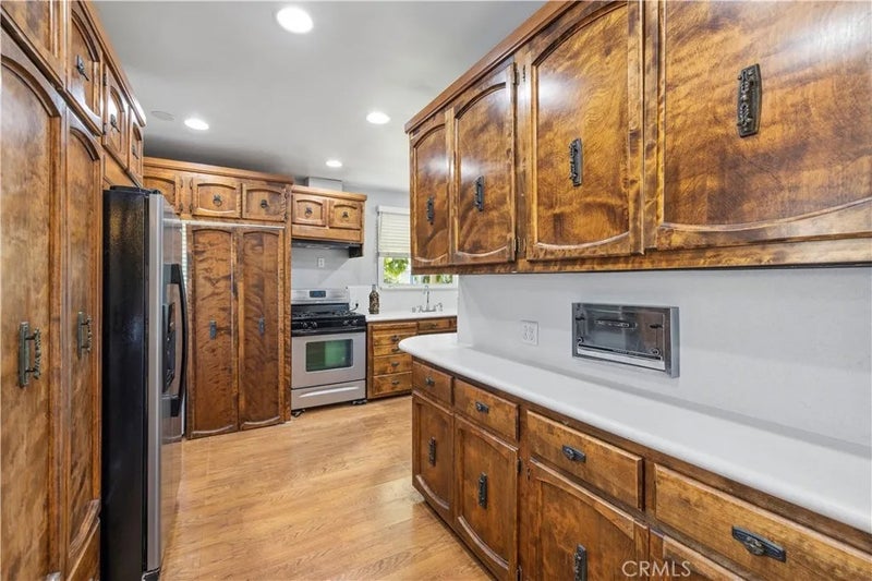 8449 Glencrest Drive