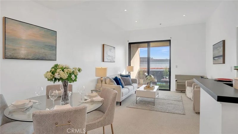 222 S Central 432
