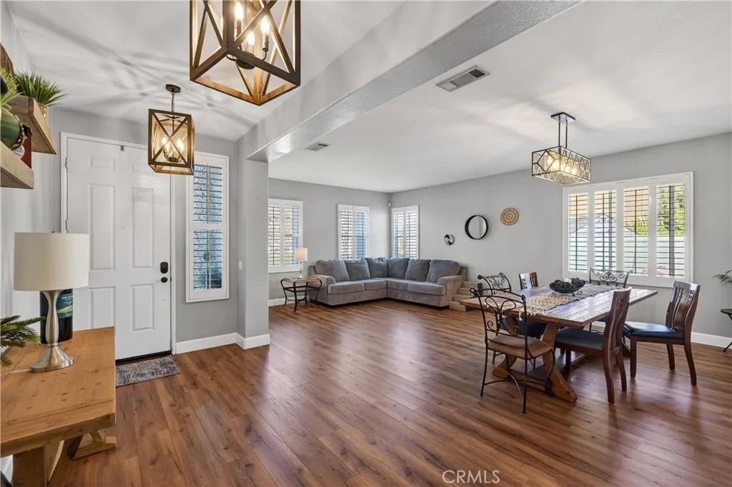 Photo of 33886 Begonia Pl, Murrieta, CA 92563 (MLS # SW26013771)