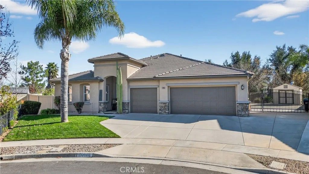 Photo of 33886 Begonia Pl, Murrieta, CA 92563 (MLS # SW26013771)