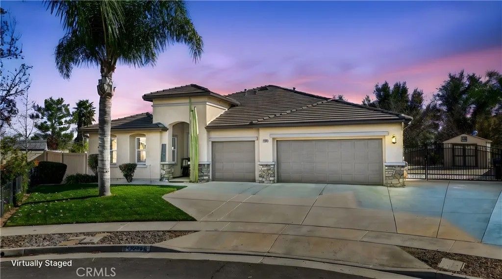 Photo of 33886 Begonia Pl, Murrieta, CA 92563 (MLS # SW26013771)