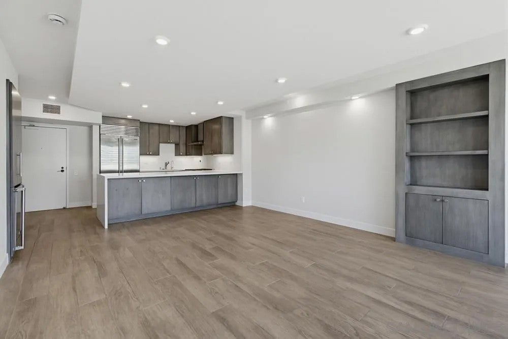 500 W Harbor 905