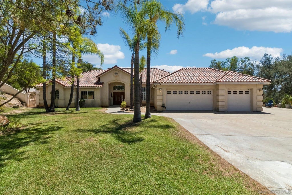 Photo of 29081 Fruitvale LN, Valley Center, CA 92082 (MLS # 260018203)