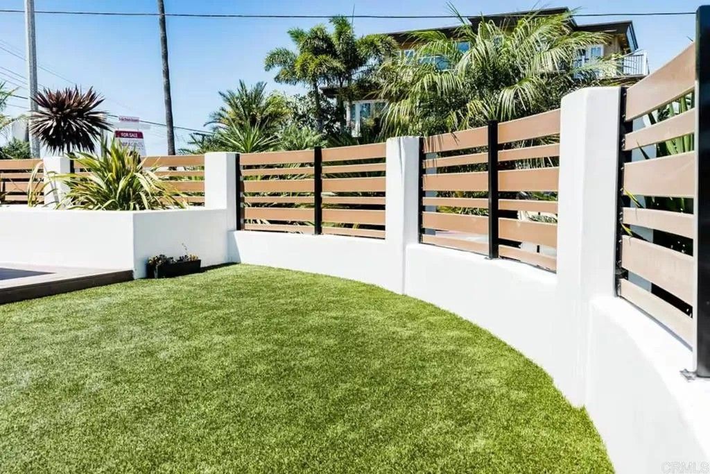 Photo of 3761 Oleander Dr, San Diego, CA 92106 (MLS # NDP2601991)