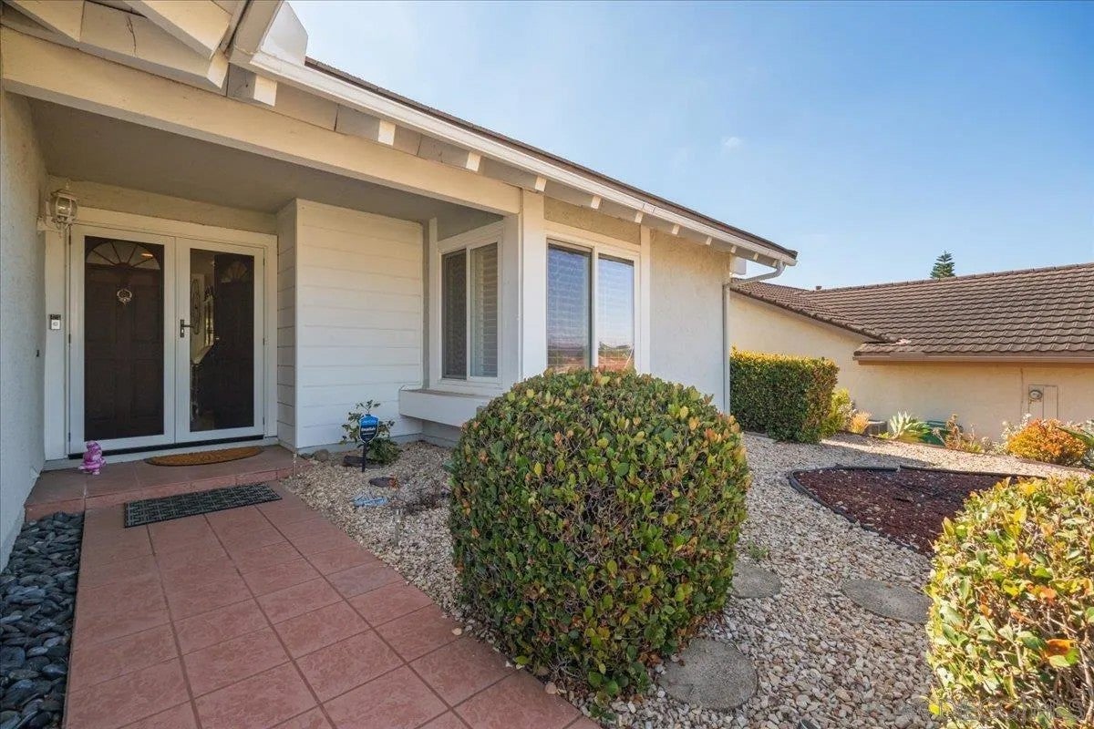 12740 Camino Emparrado