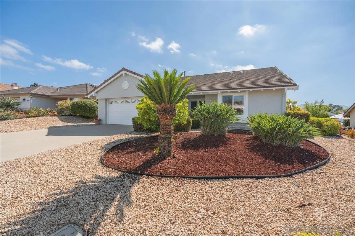 12740 Camino Emparrado