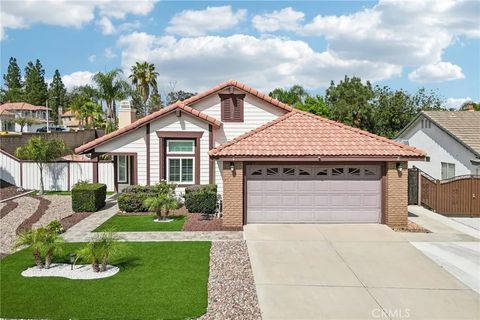 Photo of 15120 Ironwood Street, Lake Elsinore, CA 92530 (MLS # SW26053298)