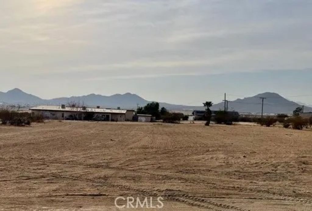 Photo of 0 Sycamore, Apple Valley, CA 92307 (MLS # HD26005738)