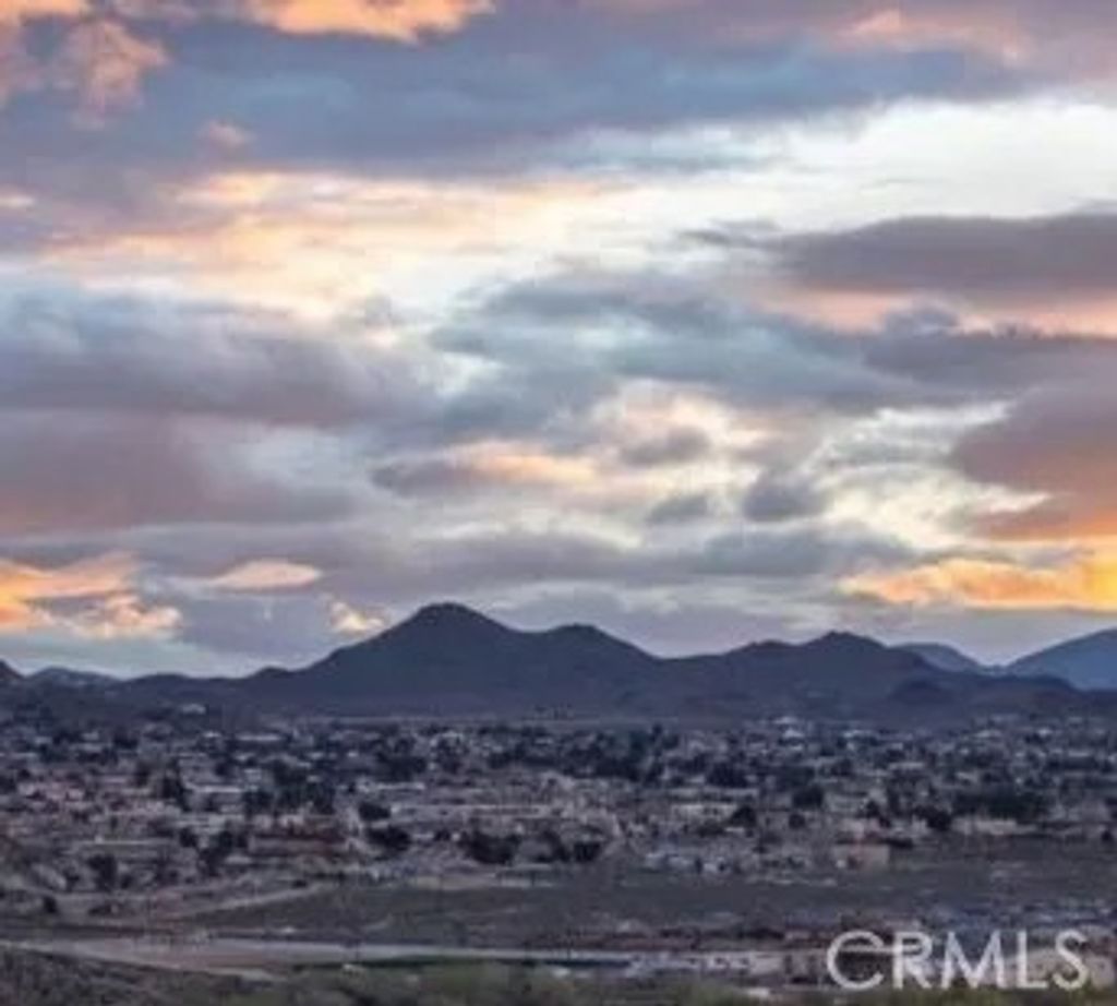 Photo of 0 Sycamore, Apple Valley, CA 92307 (MLS # HD26005738)