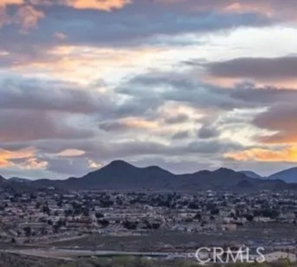 Photo of 0 Sycamore, Apple Valley, CA 92307 (MLS # HD26005738)