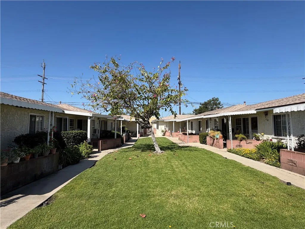 1757 N Hollywood