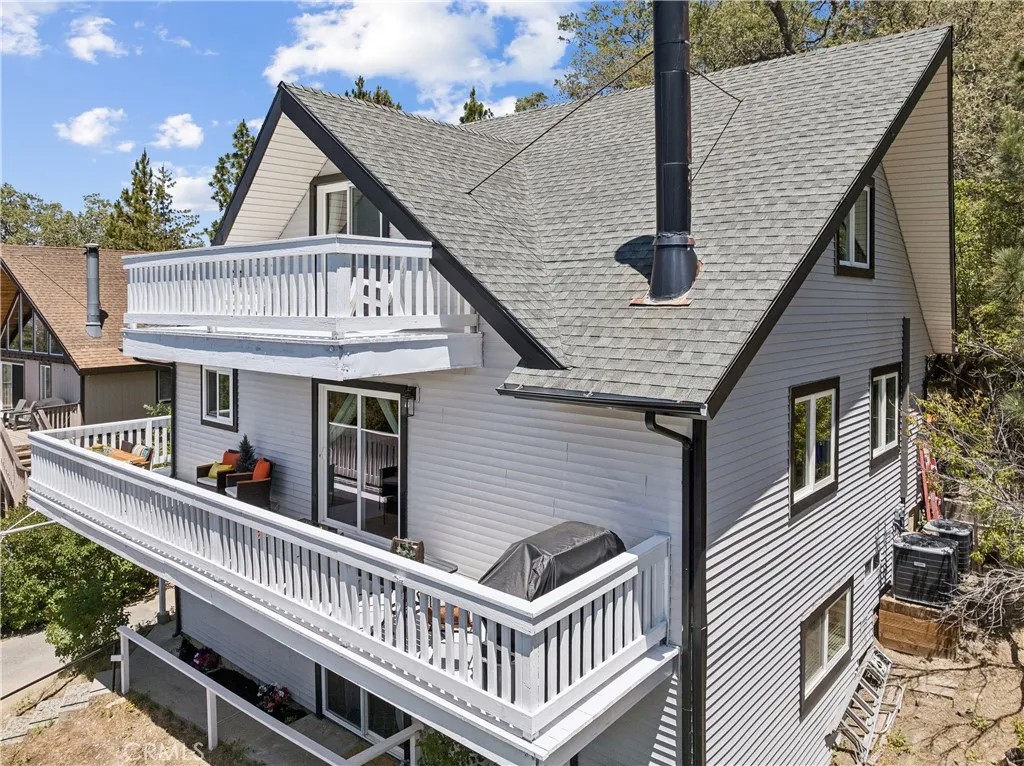1243 N Grass Valley