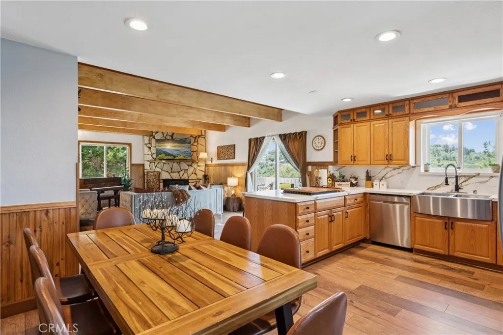 1243 N Grass Valley