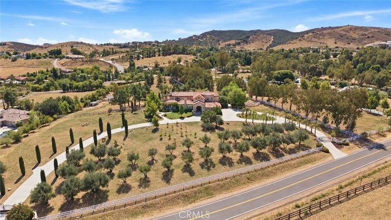 20855 Avenida Castilla