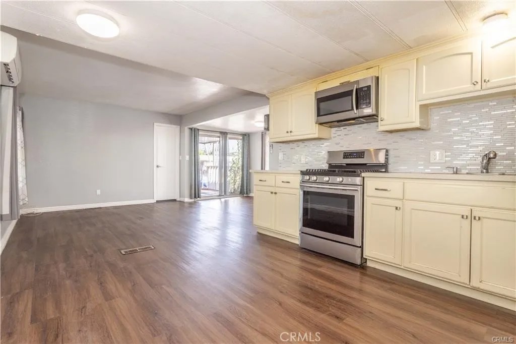 16079 Yarnell C15