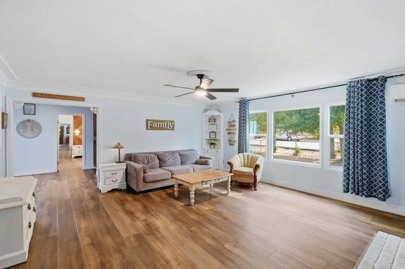 8218 Valley View Trail