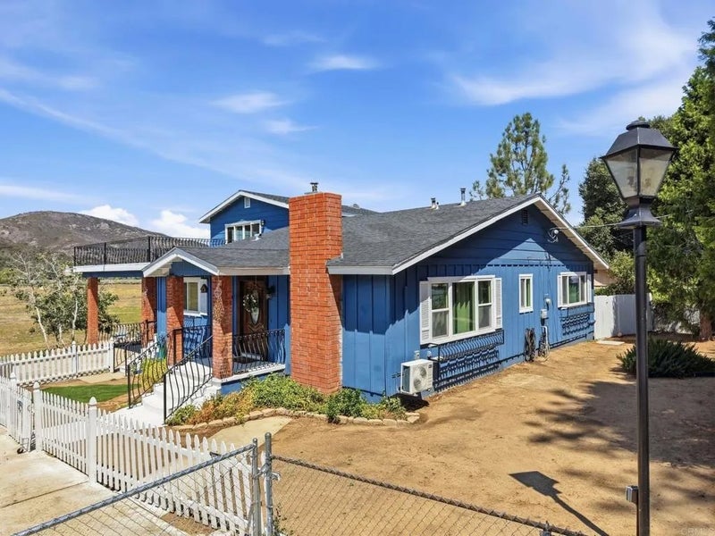 8218 Valley View Trail