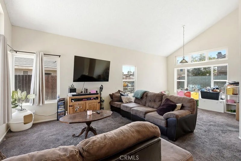 4722 E Avenue R4