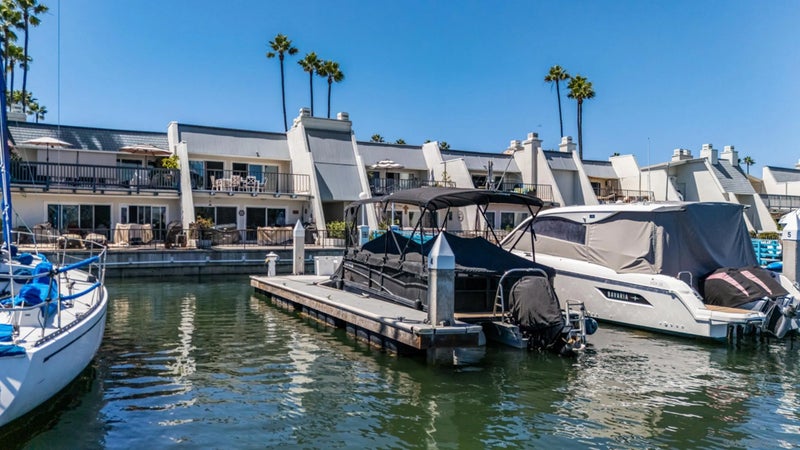 4 Antigua Ct
