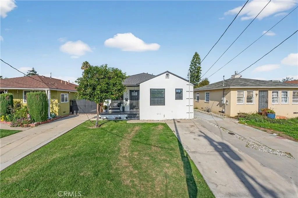 Photo of 1513 W 215th Street, Torrance, CA 90501 (MLS # DW26025471)