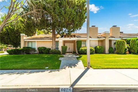 Photo of 44114 30th Street, Lancaster, CA 93536 (MLS # SR26003367)