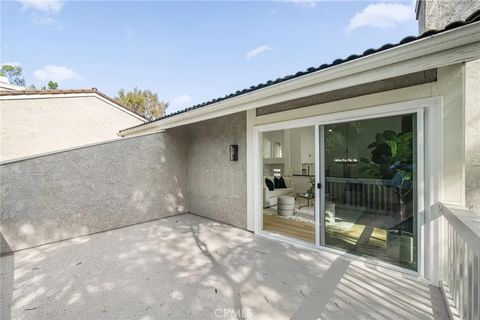 Tiny photo for 1 Misty Meadow #30 Mdw, Irvine, CA 92612 (MLS # PW25252313)