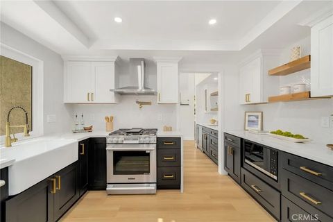 Tiny photo for 1 Misty Meadow #30 Mdw, Irvine, CA 92612 (MLS # PW25252313)