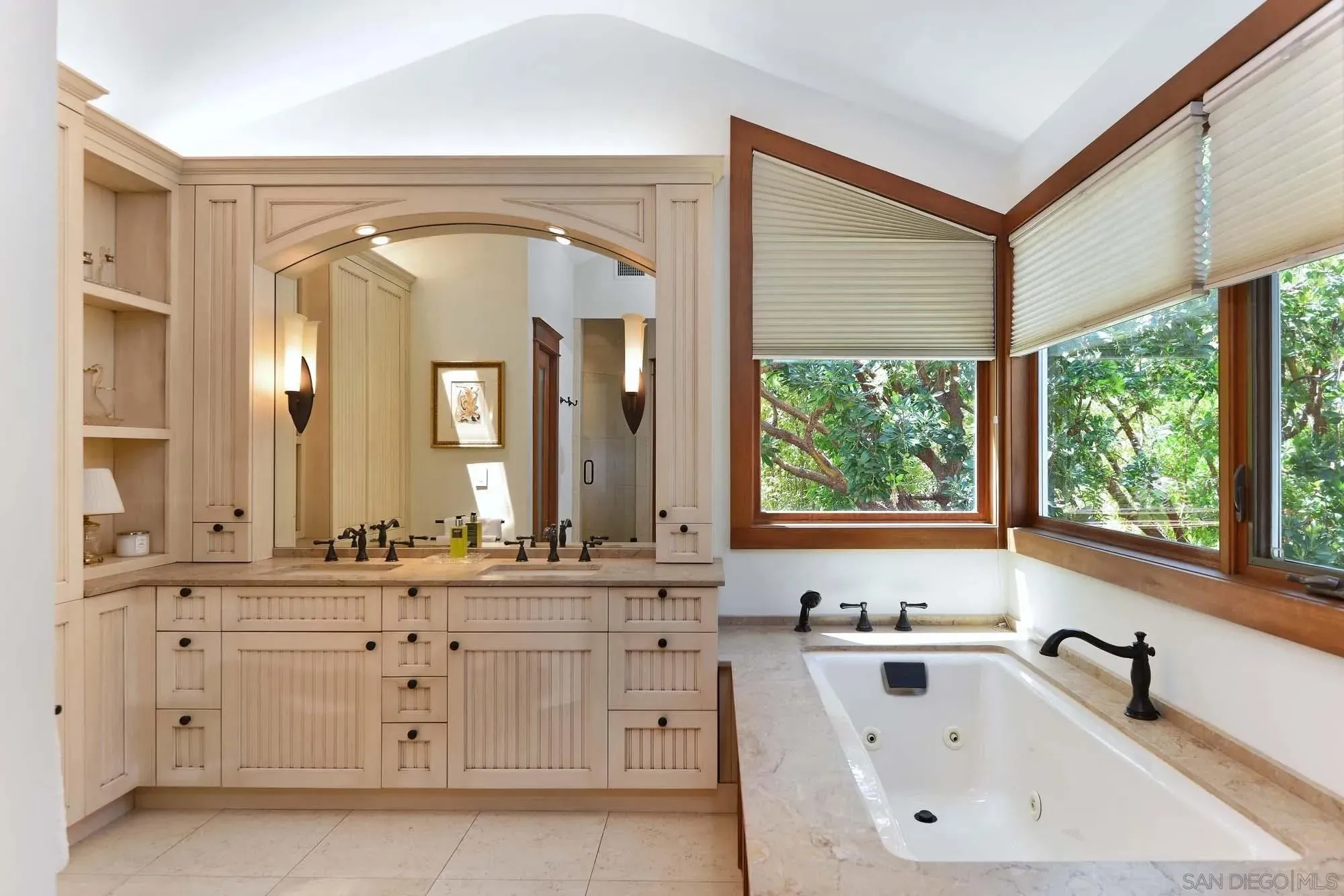 La Jolla, California 92037, United States, 3 Bedrooms Bedrooms, ,3 BathroomsBathrooms,Residential,Active,152762