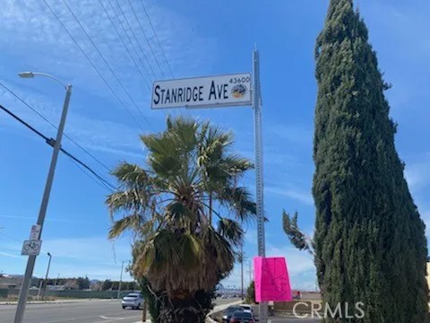 0 Vac/Cor Stanridge Ave/Ave J13