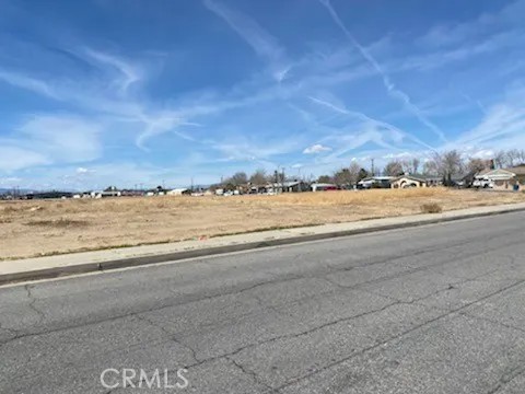 0 Vac/Cor Stanridge Ave/Ave J13