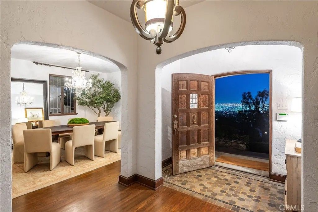 Photo of 6437 Via Colinita, Rancho Palos Verdes, CA 90275 (MLS # PV26056744)