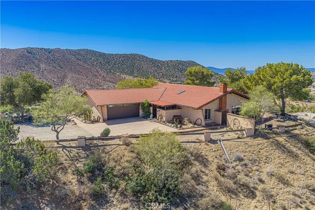 9115 Yucca Hills