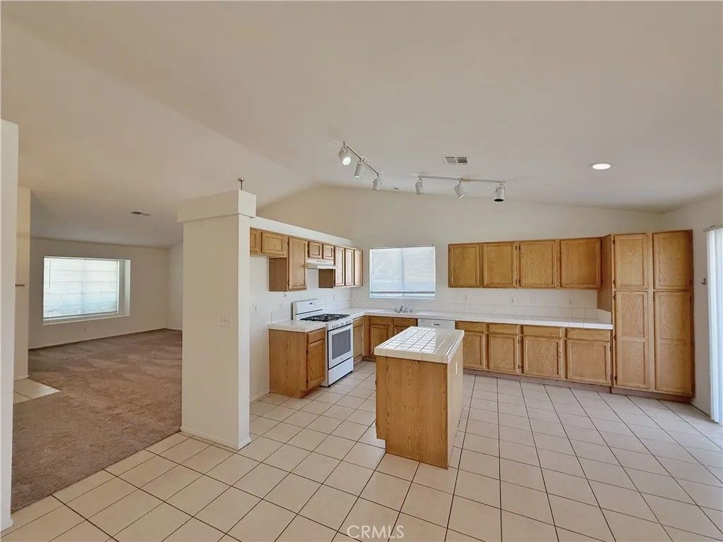 Photo of 36822 Firethorn Street, Palmdale, CA 93550 (MLS # SR25267661)