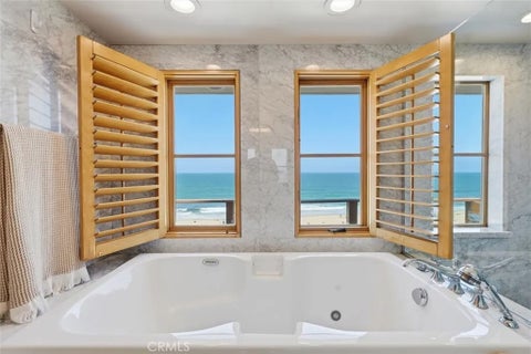 Tiny photo for 807 Esplanade, Redondo Beach, CA 90277 (MLS # SB26078062)