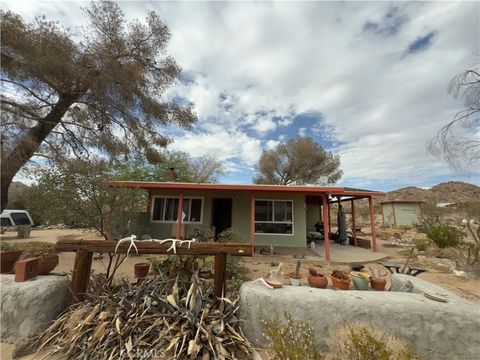 Photo of 63576 Single Tree Road, Joshua Tree, CA 92252 (MLS # DW26049619)