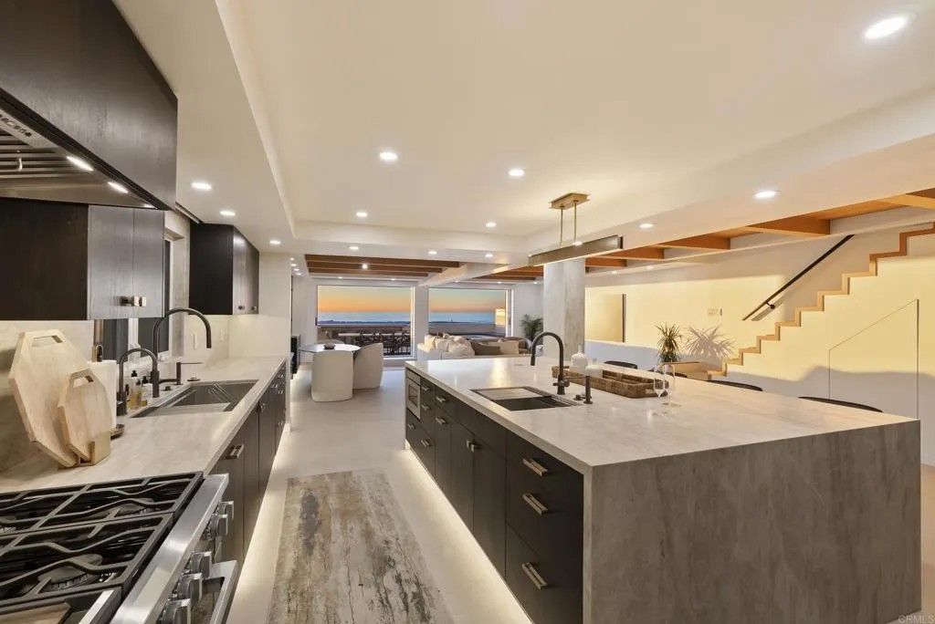 Photo of 2016 Ocean Front, Del Mar, CA 92014 (MLS # NDP2602995)