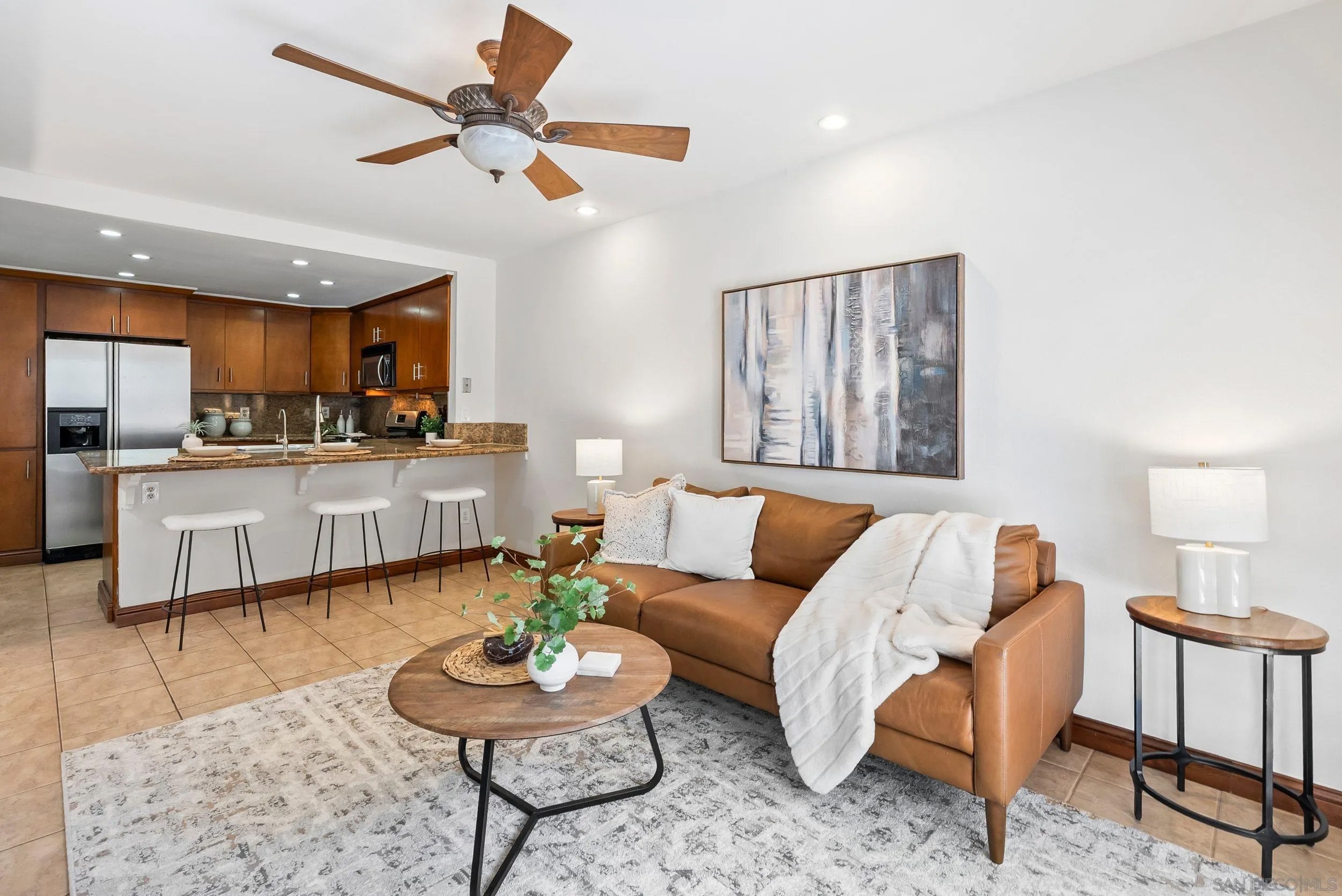 6998 Camino Degrazia