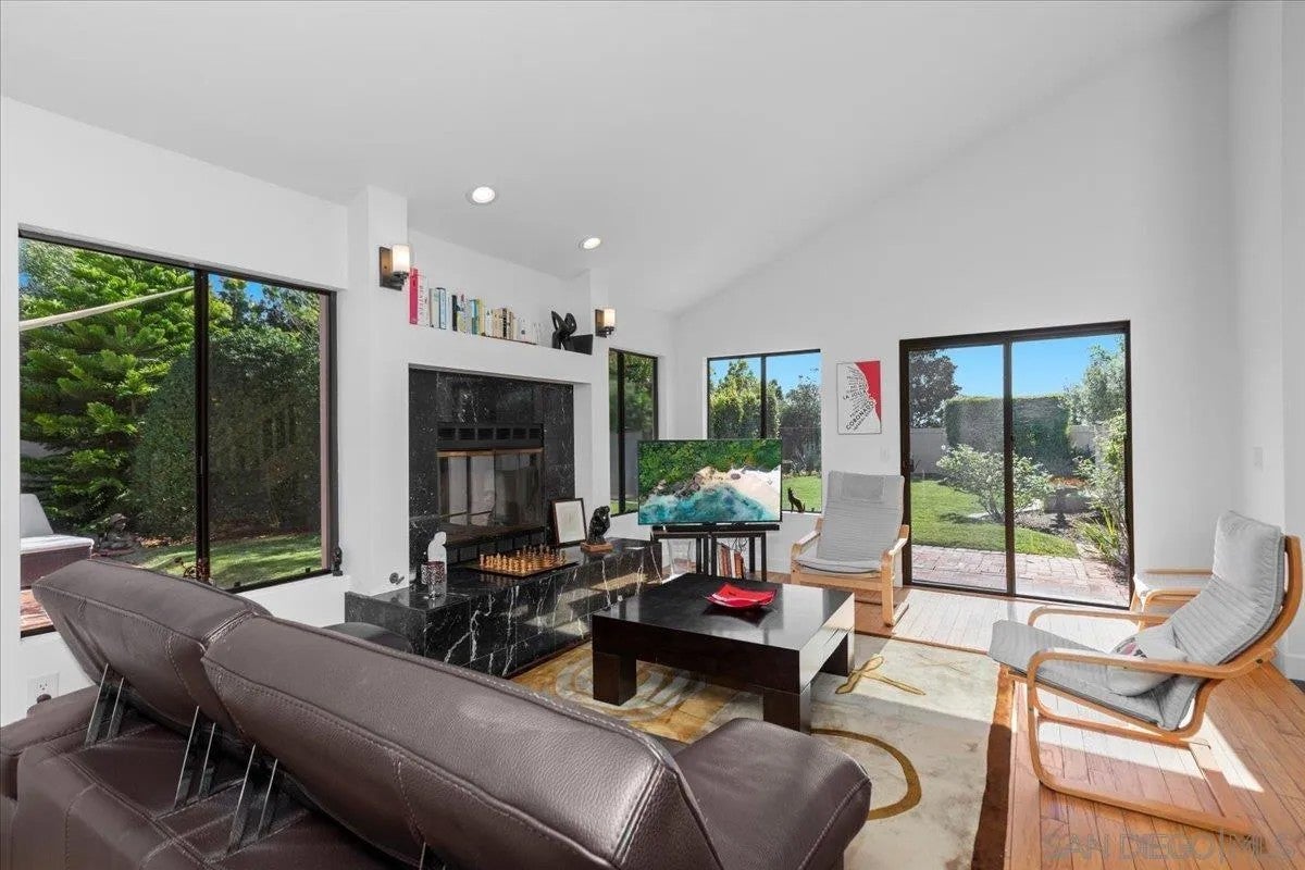 2108 Sea Village Circle