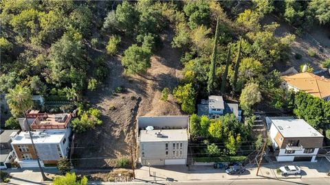 Tiny photo for 12452 Laurel Terrace, Studio City, CA 91604 (MLS # SR25236218)